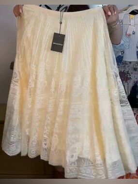 Beulah Style Butterfly Lace Skirt. NWT.
Size: Large. Asking: $119.